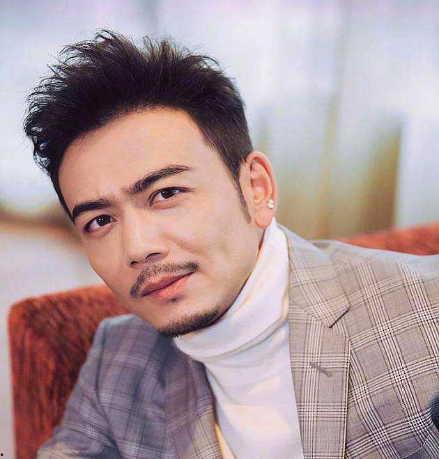 杜子建吃瓜图片,瓜界新宠儿诞生！